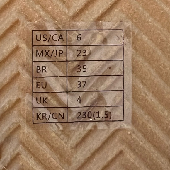 NWOT FOREVER 21 Platform Shoes - Picture 3 of 4